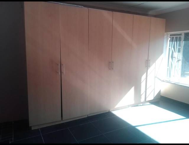 OFFICE PROPERTY TO RENT IN FLORIDA PARK